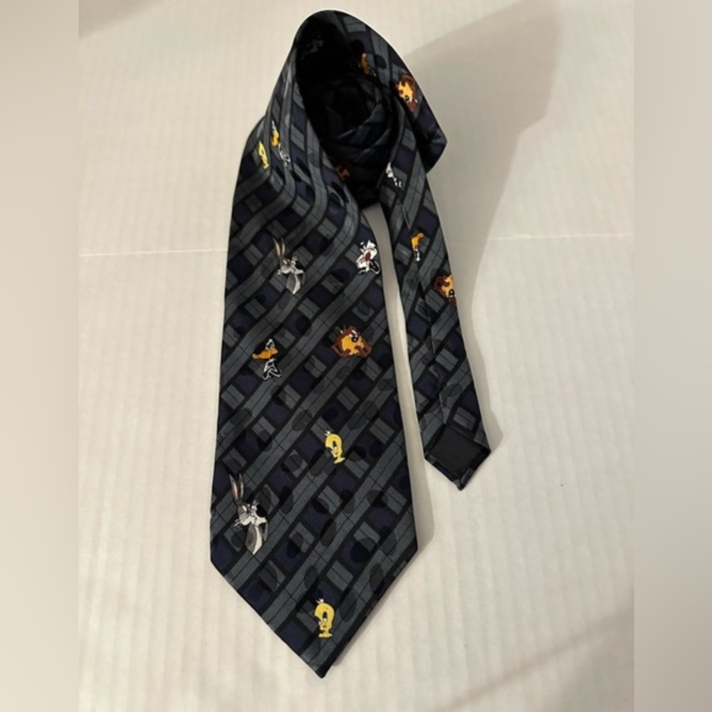 Looney Tunes Tie Looney Tunes Mania Characters‎ Novelty Necktie